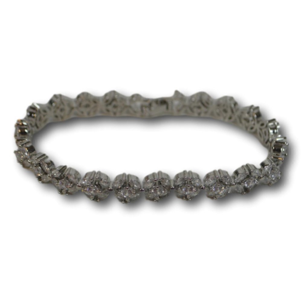New Stunning Womens Silver Floral Tennis Bracelet - NEW